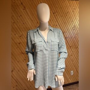 Ann Taylor checkered shirt in a fresh white, light blue, and mint green. Size S